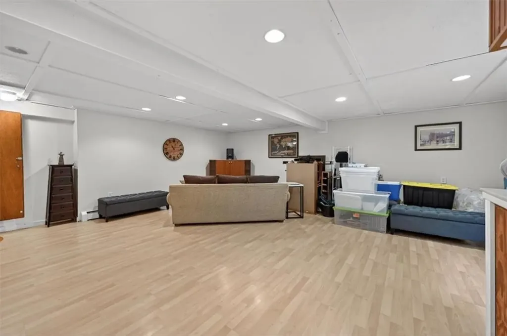 9 Friendship Lane Smithfield RI 02917