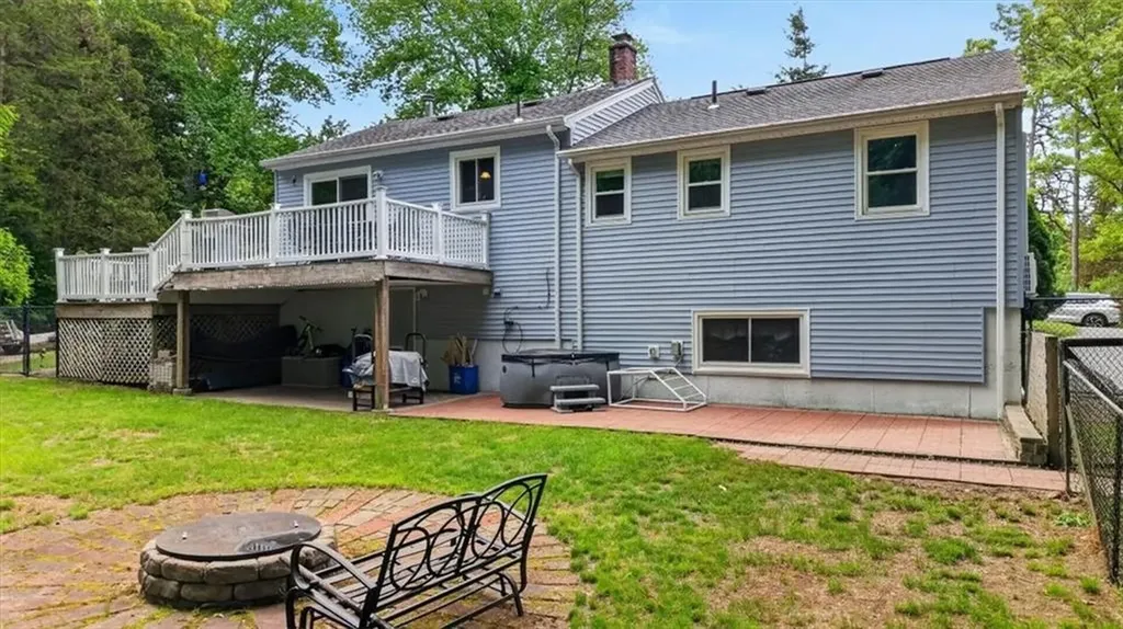 9 Friendship Lane Smithfield RI 02917