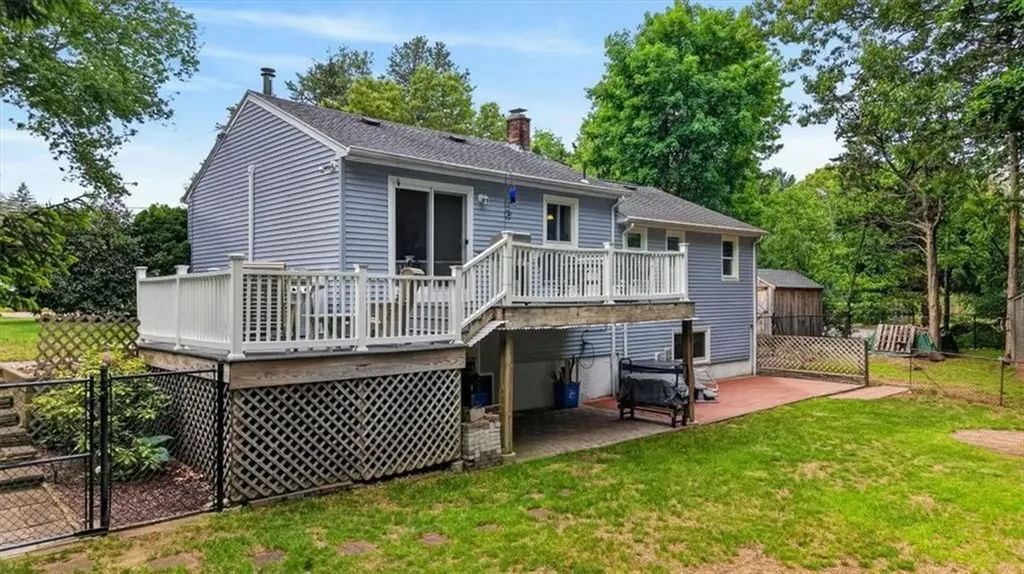 9 Friendship Lane Smithfield RI 02917