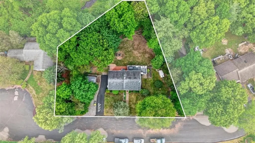 9 Friendship Lane Smithfield RI 02917