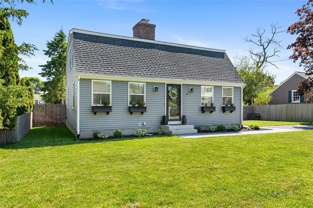 12 Highview Avenue Warren RI 02885
