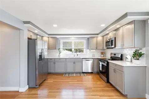 12 Highview Avenue Warren RI 02885