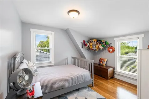 12 Highview Avenue Warren RI 02885