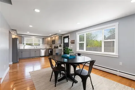 12 Highview Avenue Warren RI 02885
