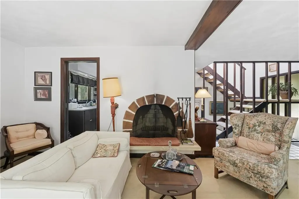 10 What Cheer Road Narragansett RI 02882