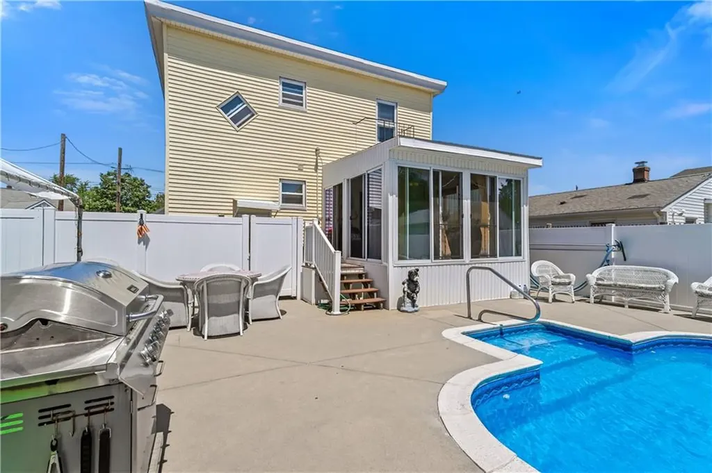 19 Charpentier Avenue Pawtucket RI 02861