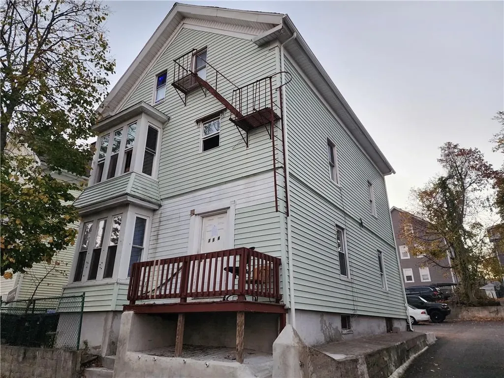 132 Putnam Street Providence RI 02909