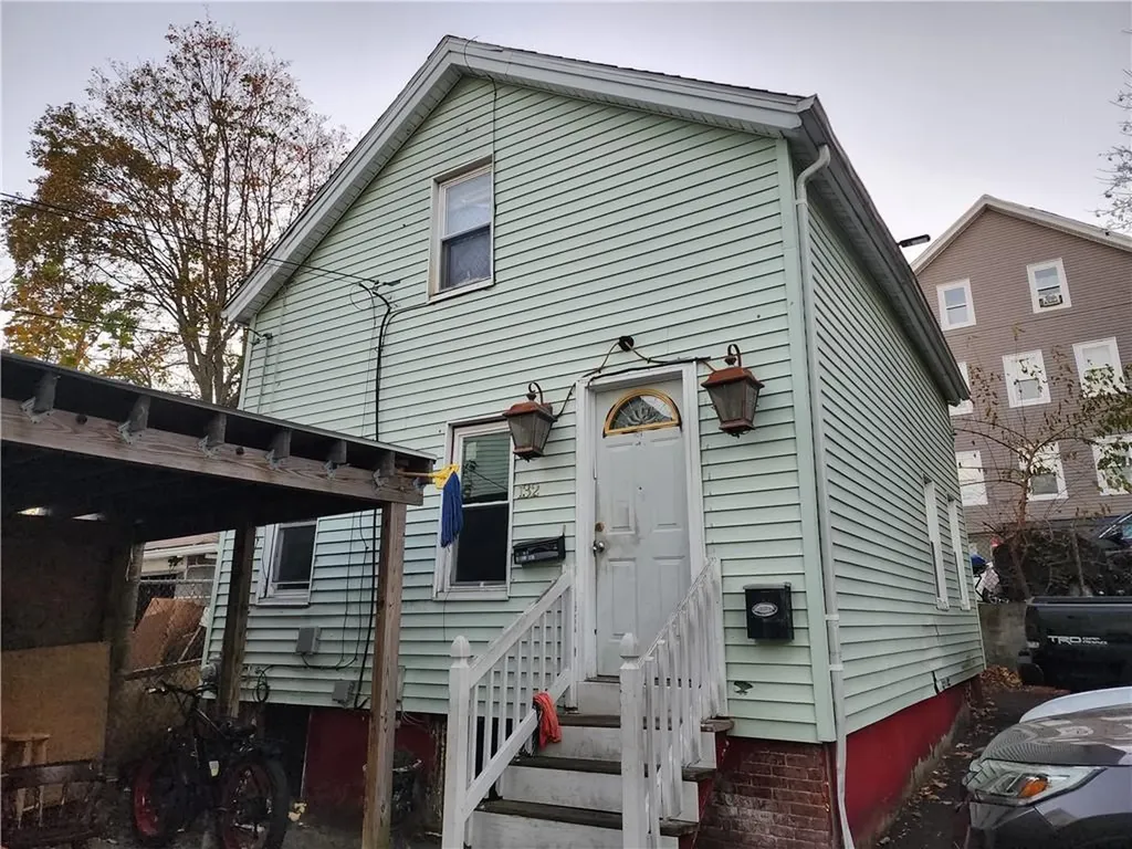 132 Putnam Street Providence RI 02909