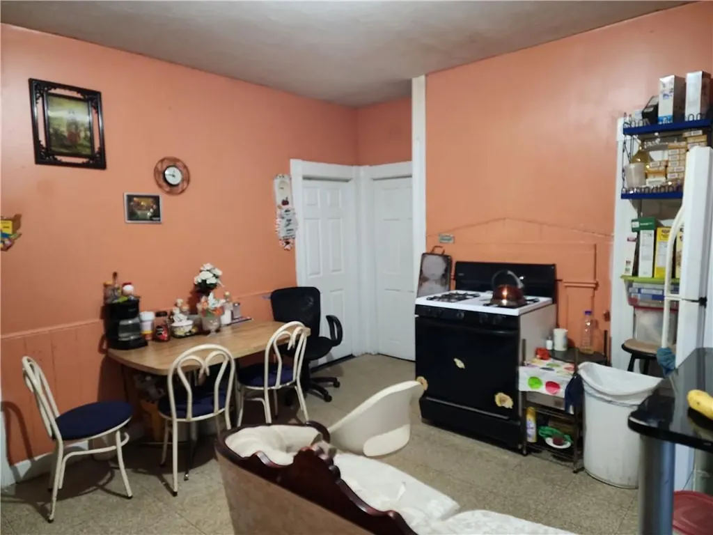 132 Putnam Street Providence RI 02909