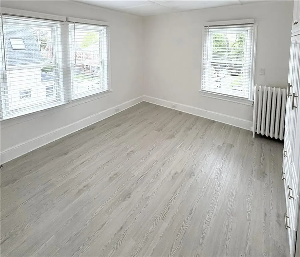 11 Russell Avenue Newport RI 02840