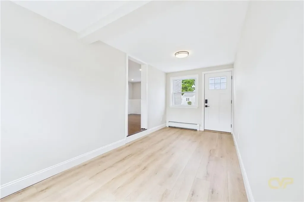 28 Eden Crest Drive Cranston RI 02920