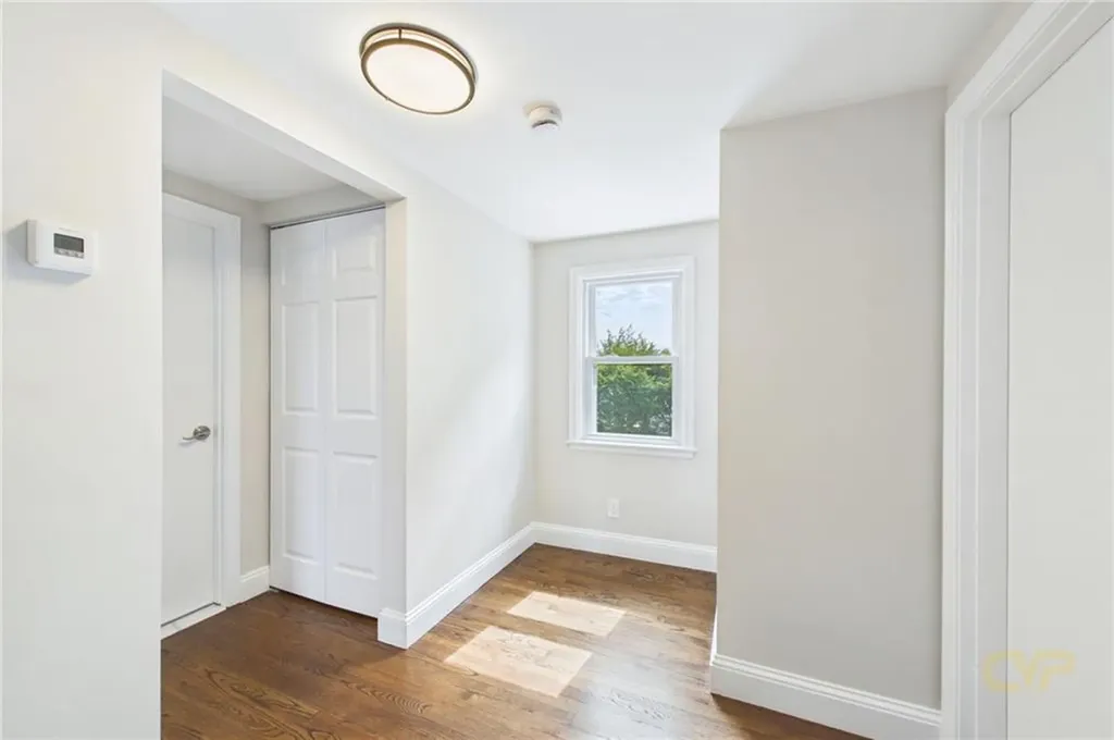 28 Eden Crest Drive Cranston RI 02920