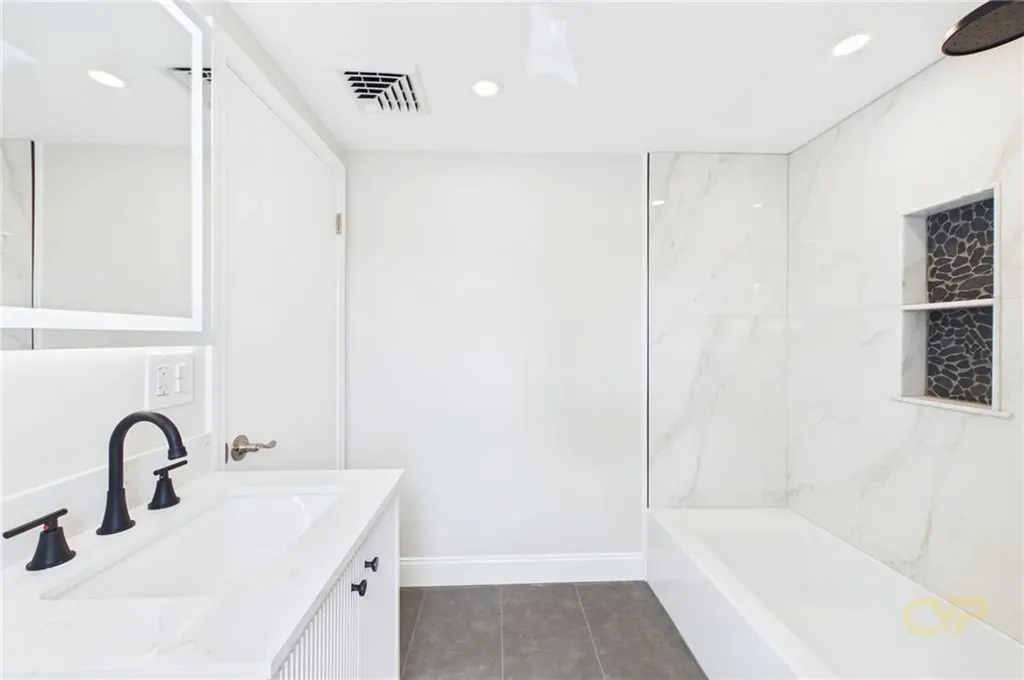 28 Eden Crest Drive Cranston RI 02920