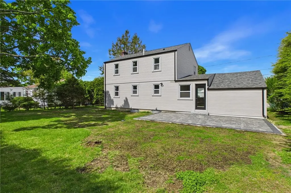 28 Eden Crest Drive Cranston RI 02920