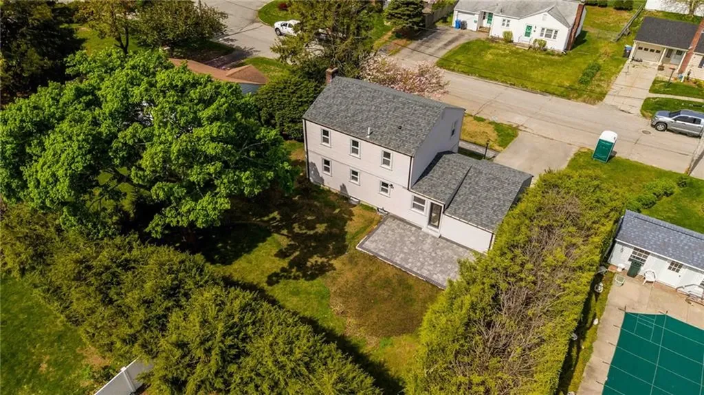 28 Eden Crest Drive Cranston RI 02920