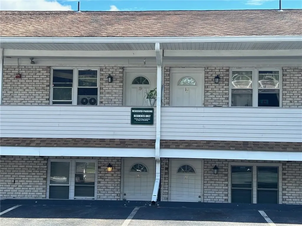 20 Hurdis Street North Providence RI 02904