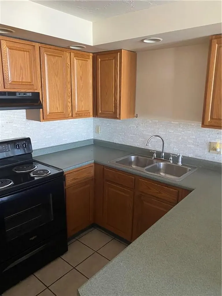 20 Hurdis Street North Providence RI 02904
