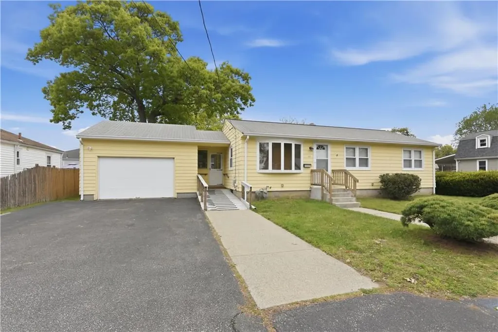 121 Fern Street Warwick RI 02889