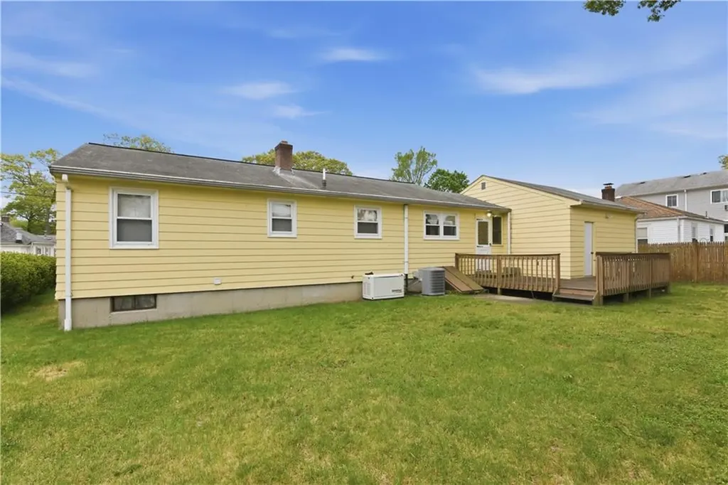 121 Fern Street Warwick RI 02889