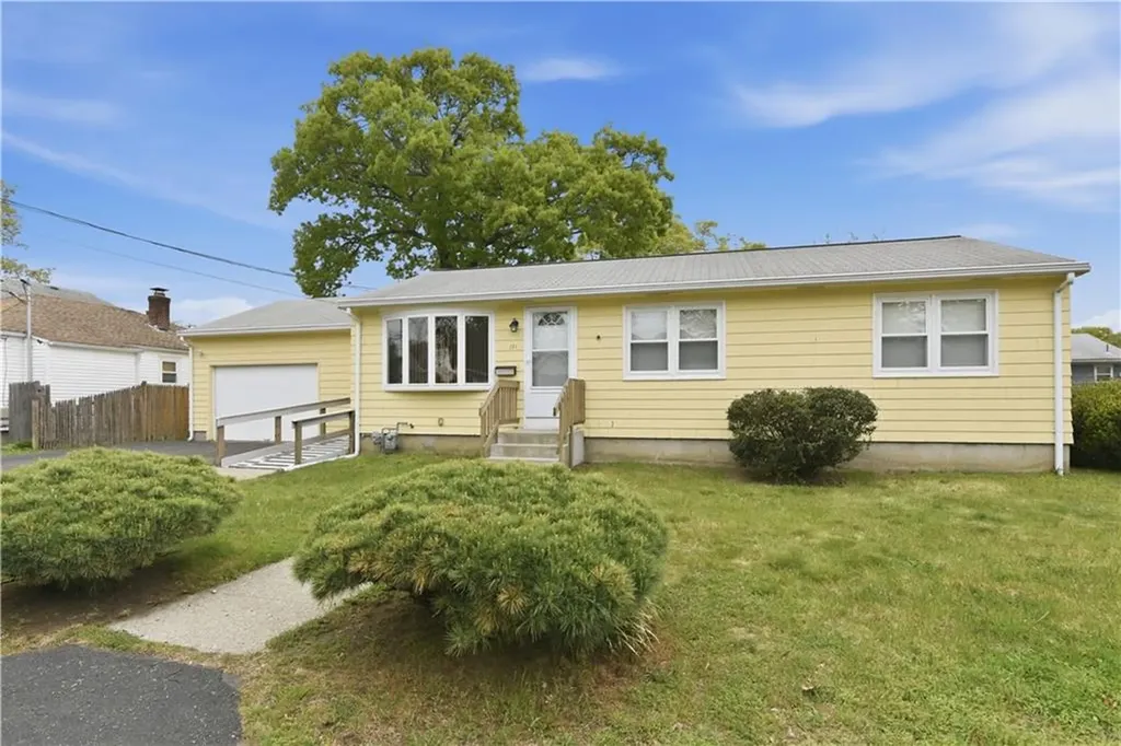 121 Fern Street Warwick RI 02889