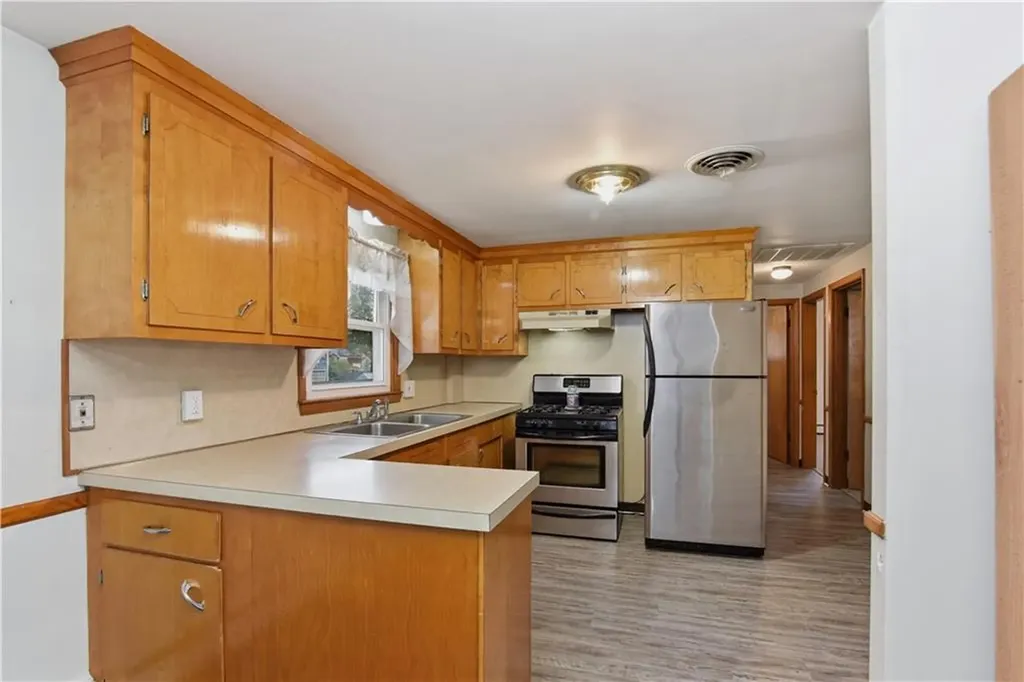 121 Fern Street Warwick RI 02889