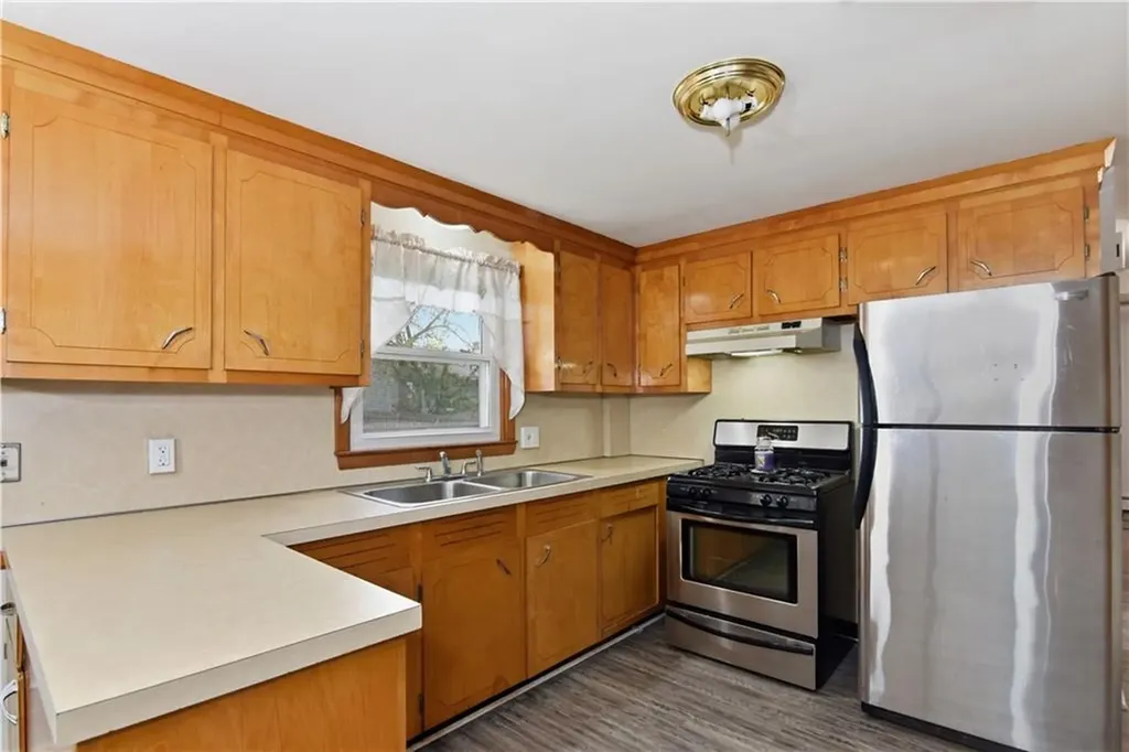 121 Fern Street Warwick RI 02889