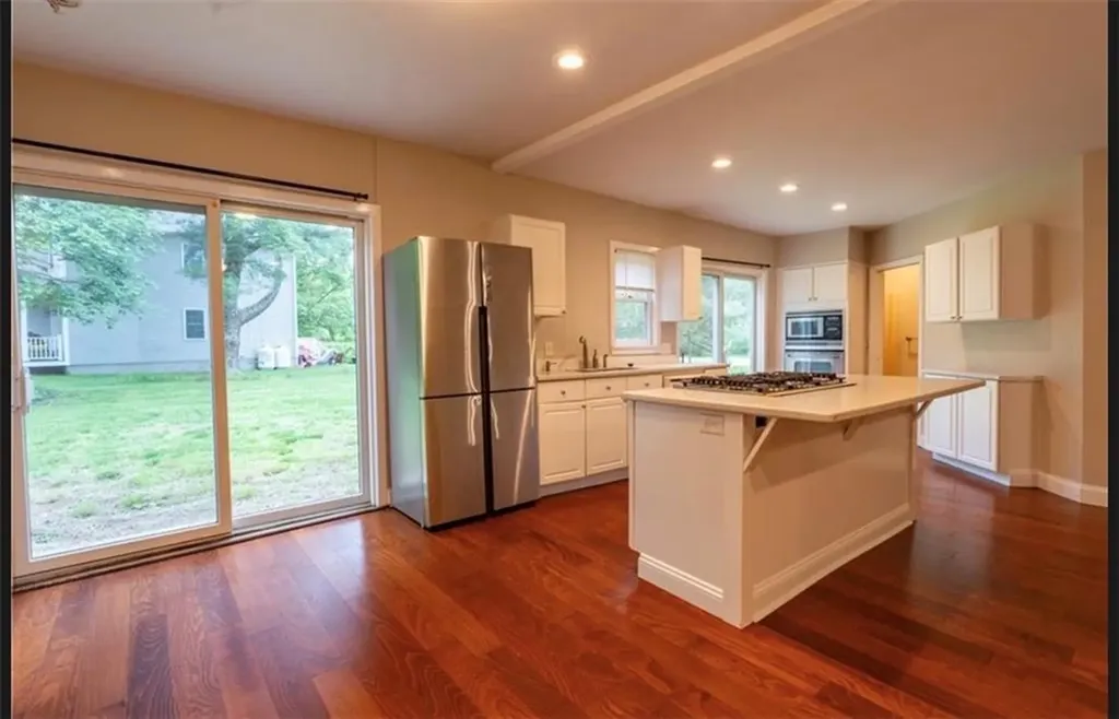 18 Railroad Avenue South Kingstown RI 02892