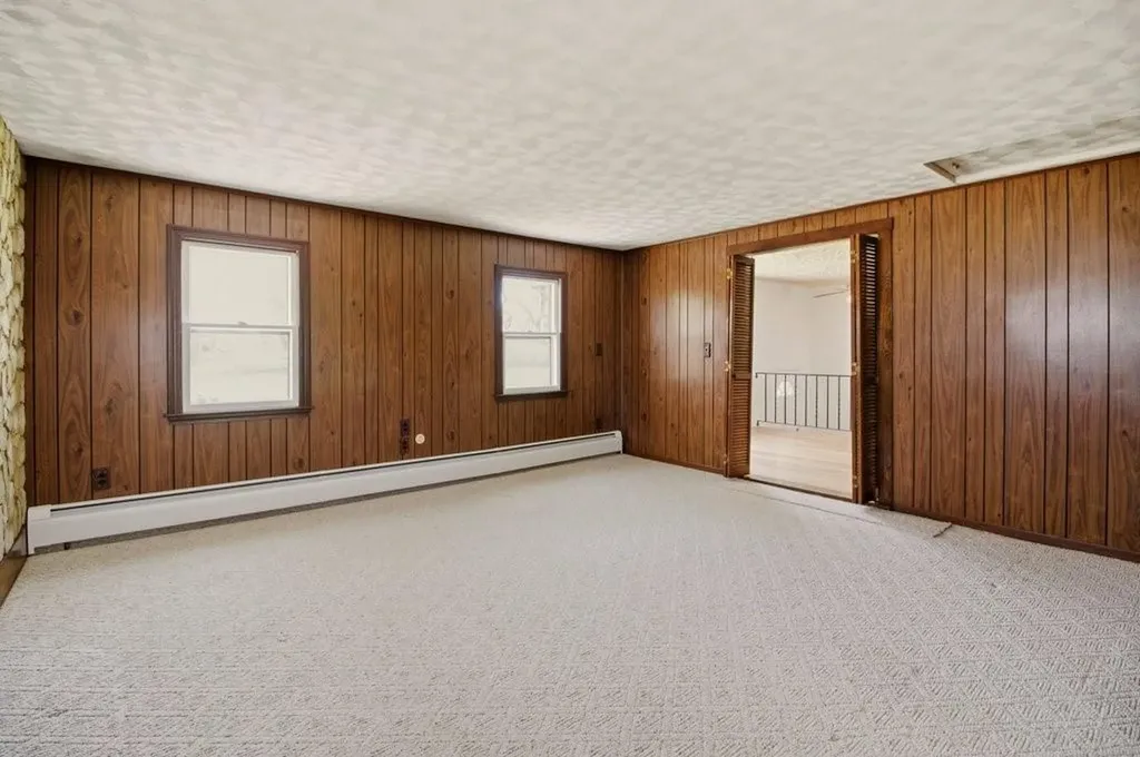 55 Mixter Street Middletown RI 02842