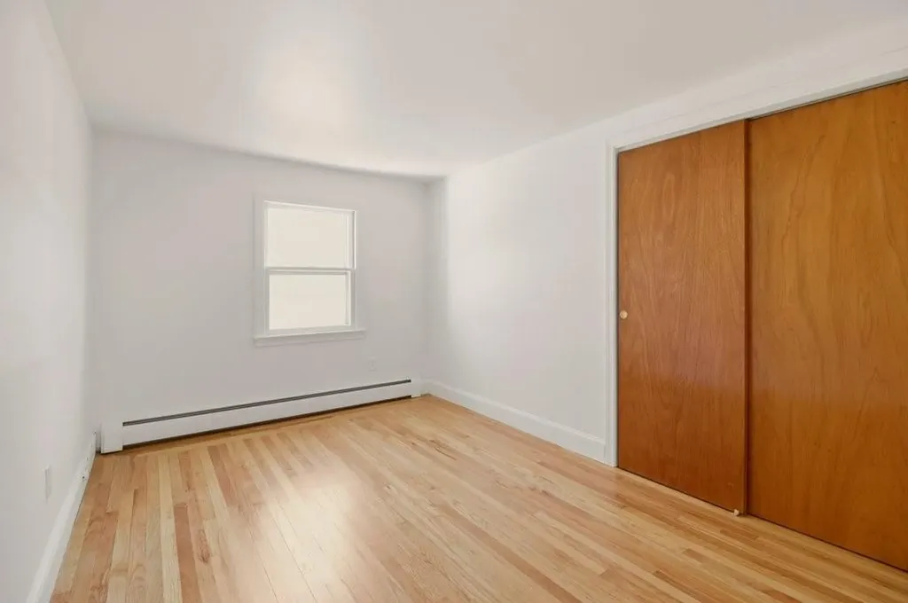 55 Mixter Street Middletown RI 02842