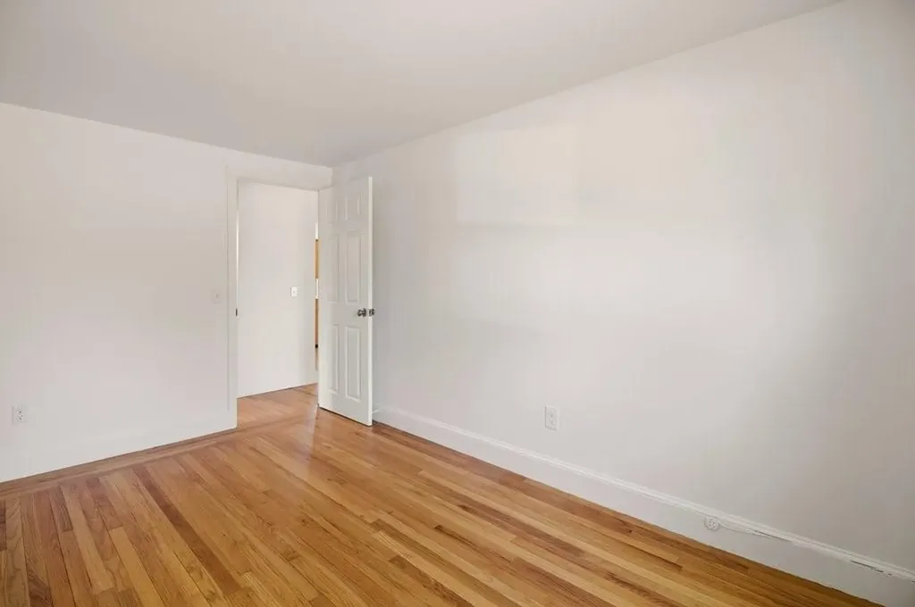 55 Mixter Street Middletown RI 02842