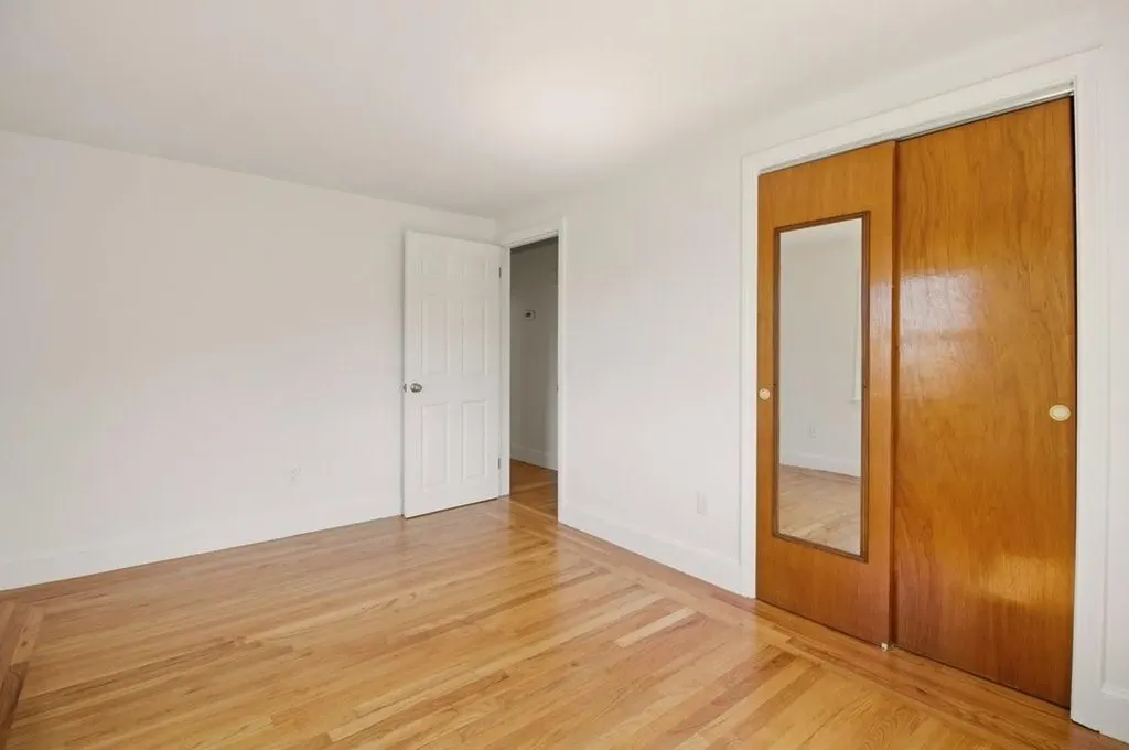 55 Mixter Street Middletown RI 02842