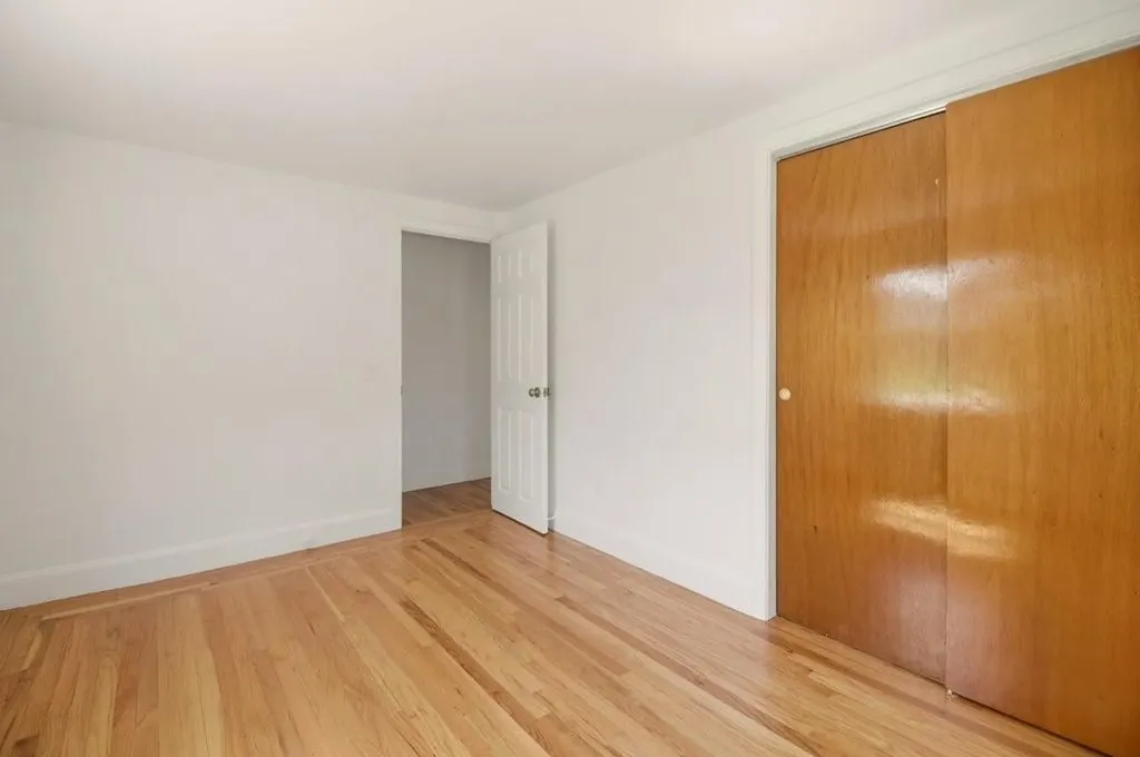 55 Mixter Street Middletown RI 02842