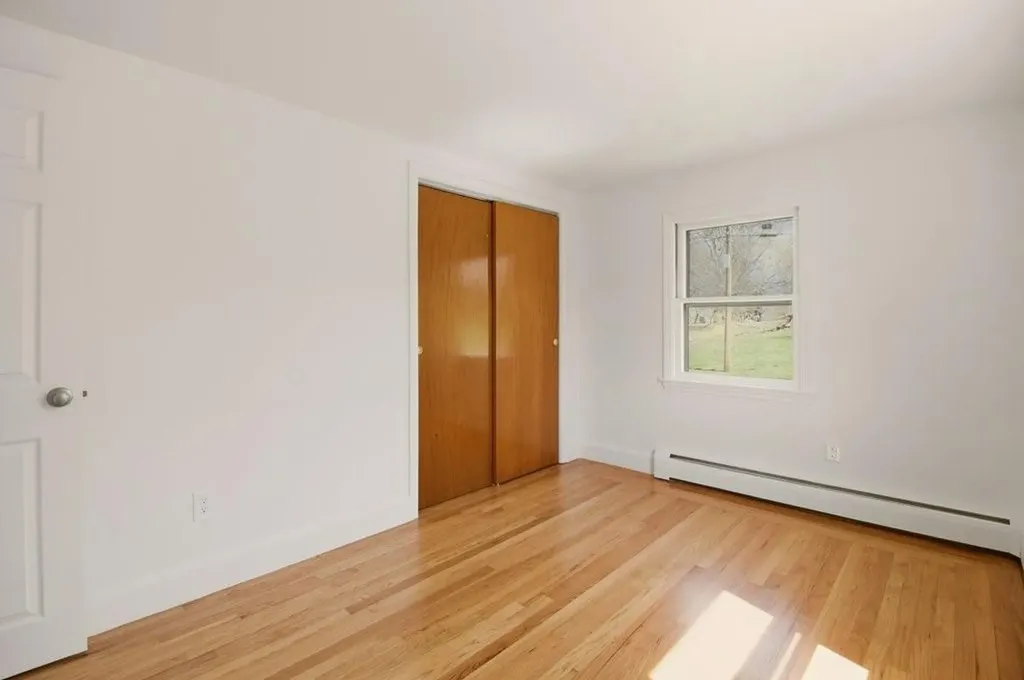 55 Mixter Street Middletown RI 02842