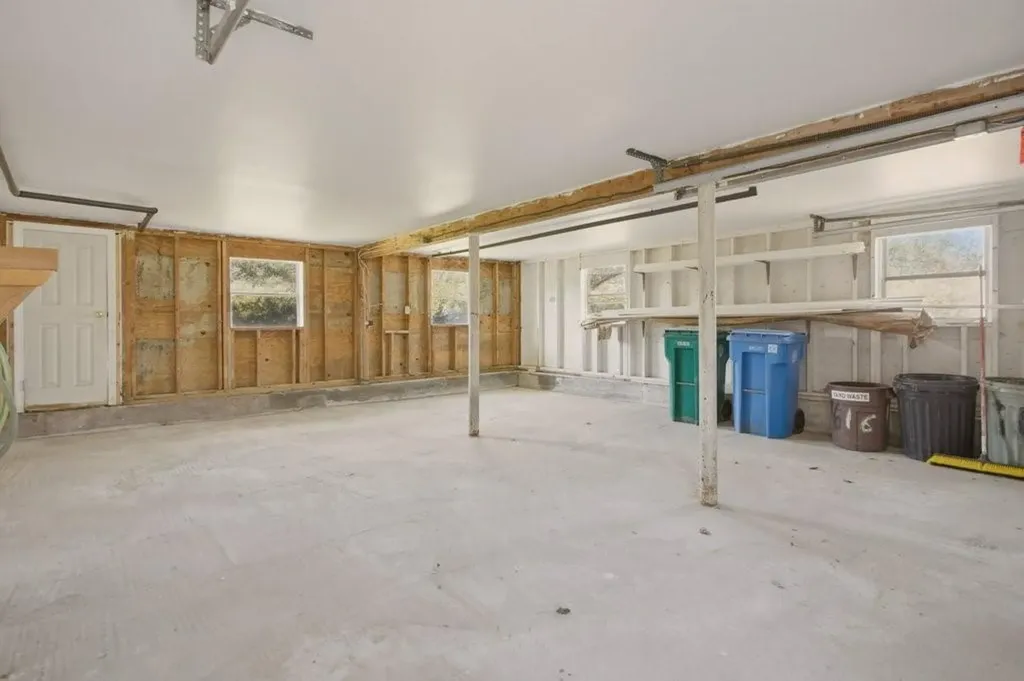 55 Mixter Street Middletown RI 02842