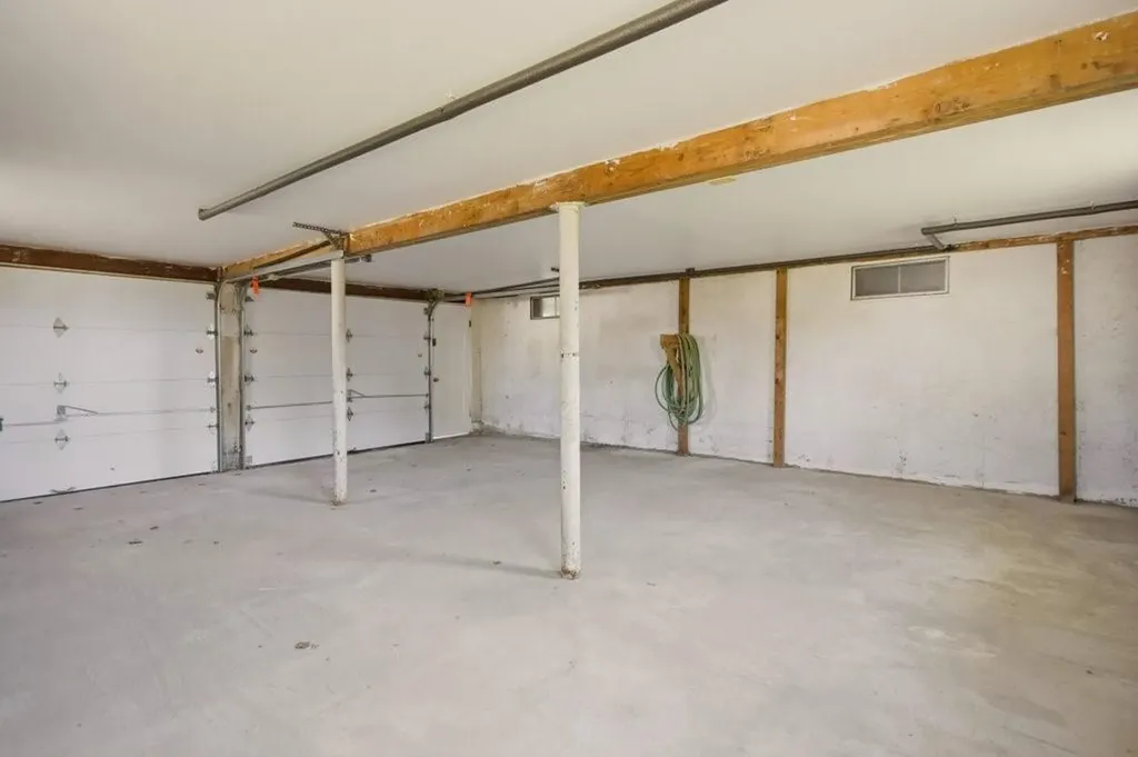 55 Mixter Street Middletown RI 02842