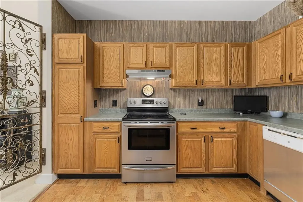 39 Webster Street Pawtucket RI 02860