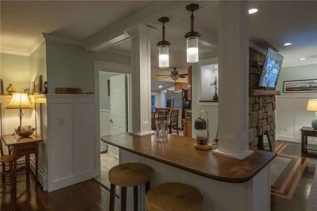 46 Channing Road Narragansett RI 02882