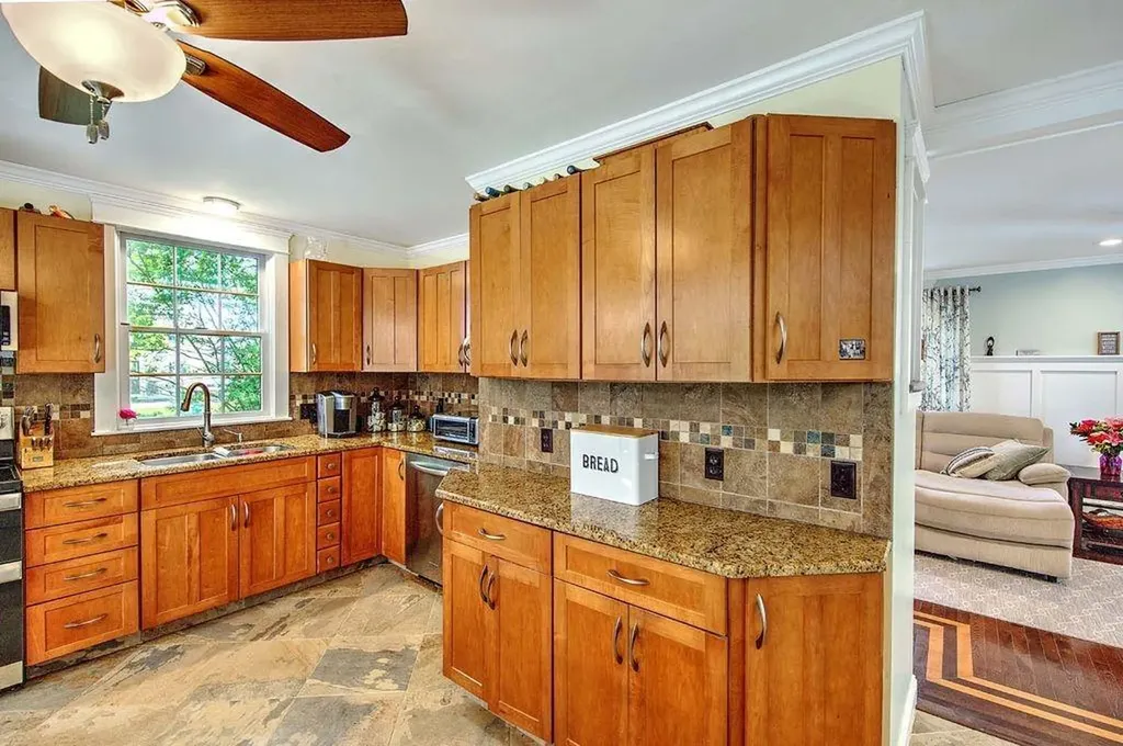 46 Channing Road Narragansett RI 02882