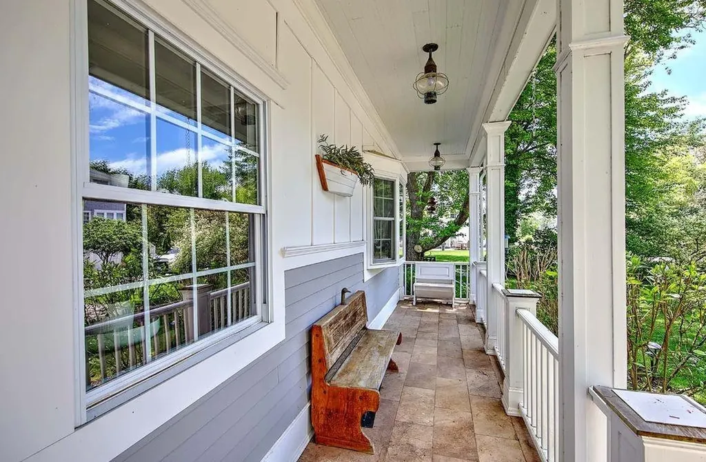 46 Channing Road Narragansett RI 02882