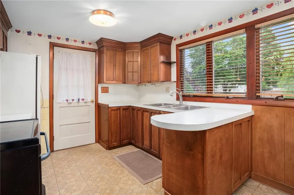 45 Barren Hill Drive Warwick RI 02886