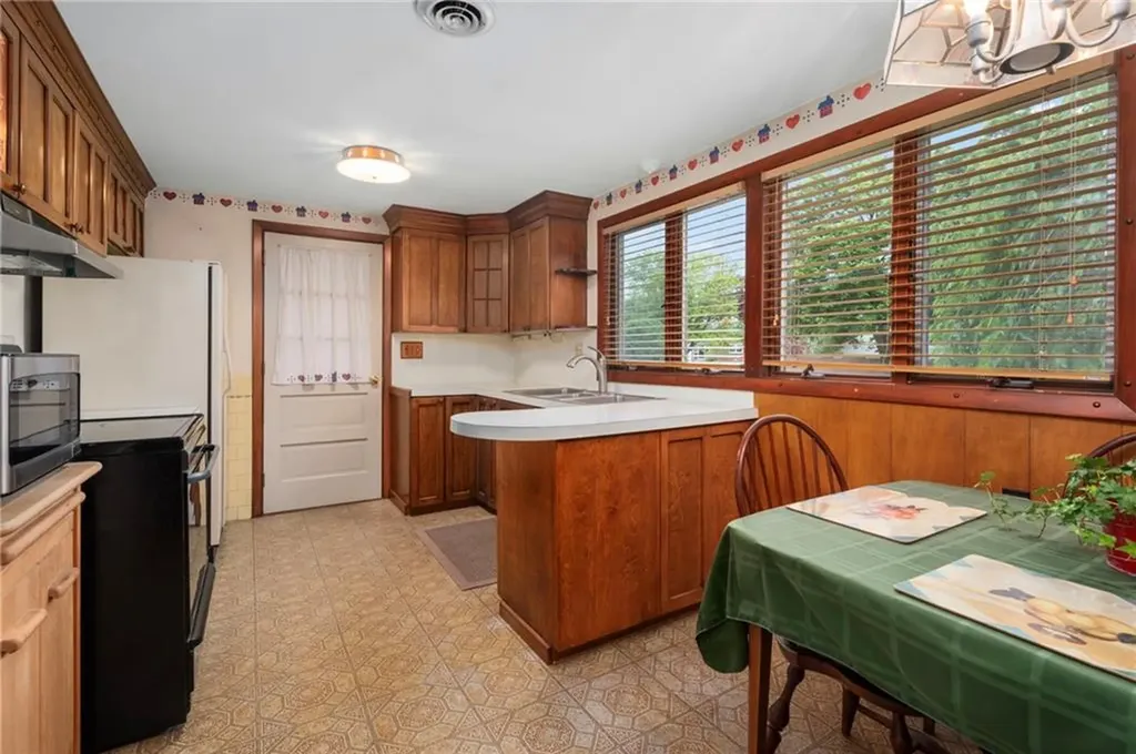 45 Barren Hill Drive Warwick RI 02886