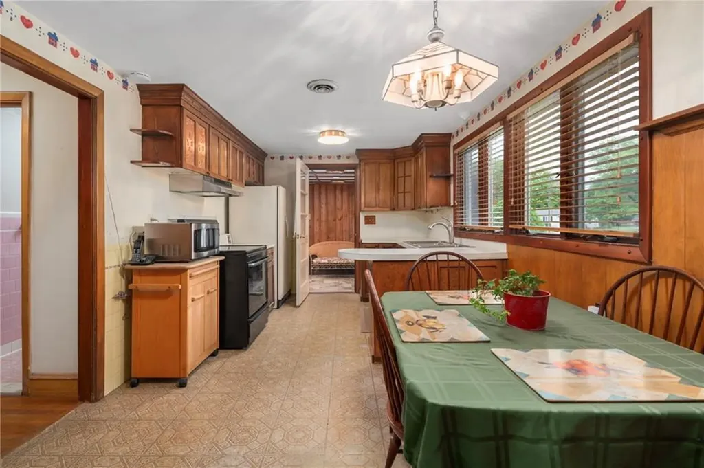 45 Barren Hill Drive Warwick RI 02886