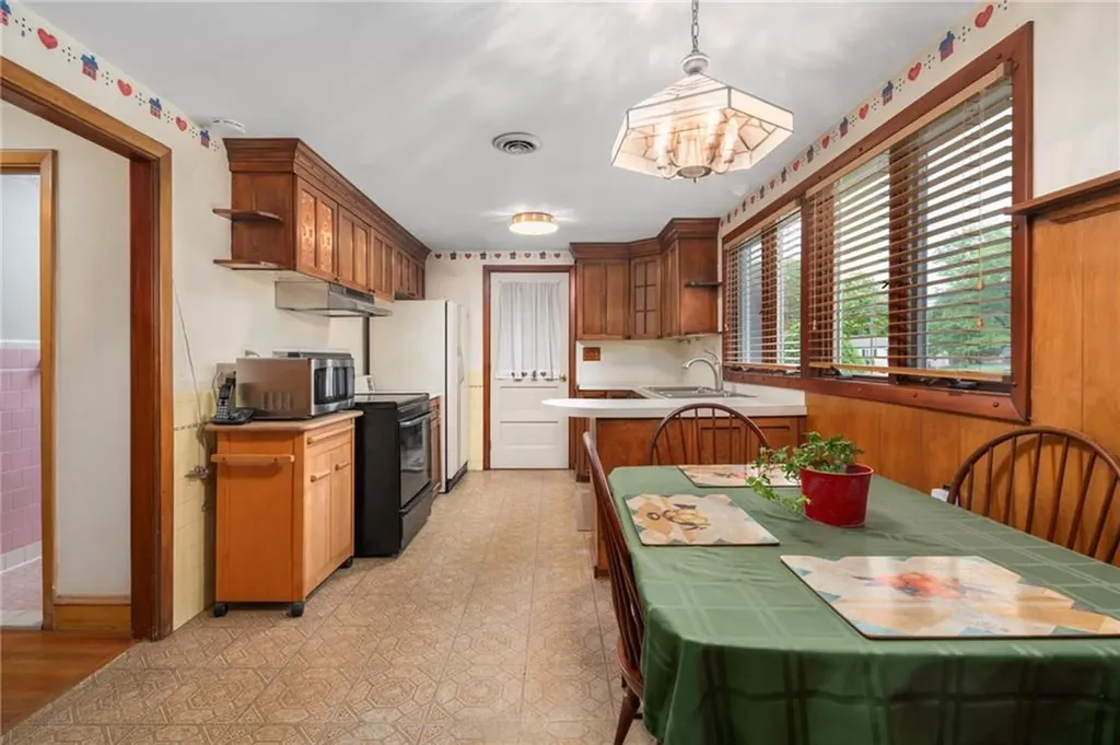 45 Barren Hill Drive Warwick RI 02886