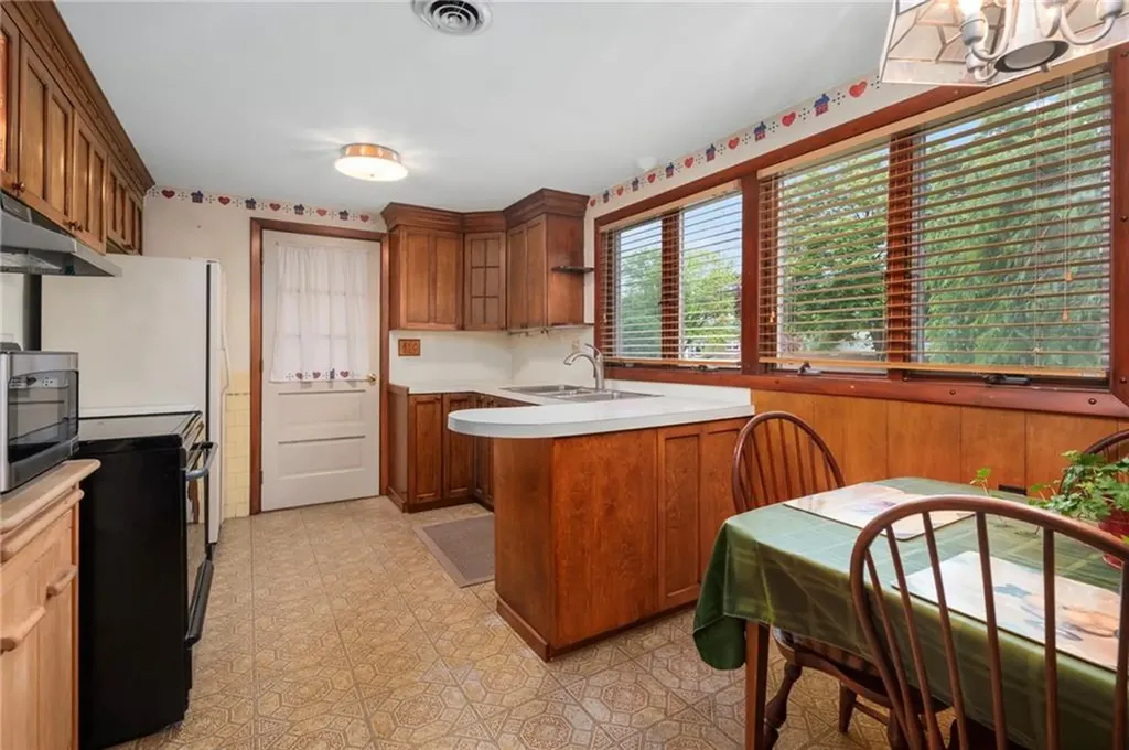 45 Barren Hill Drive Warwick RI 02886