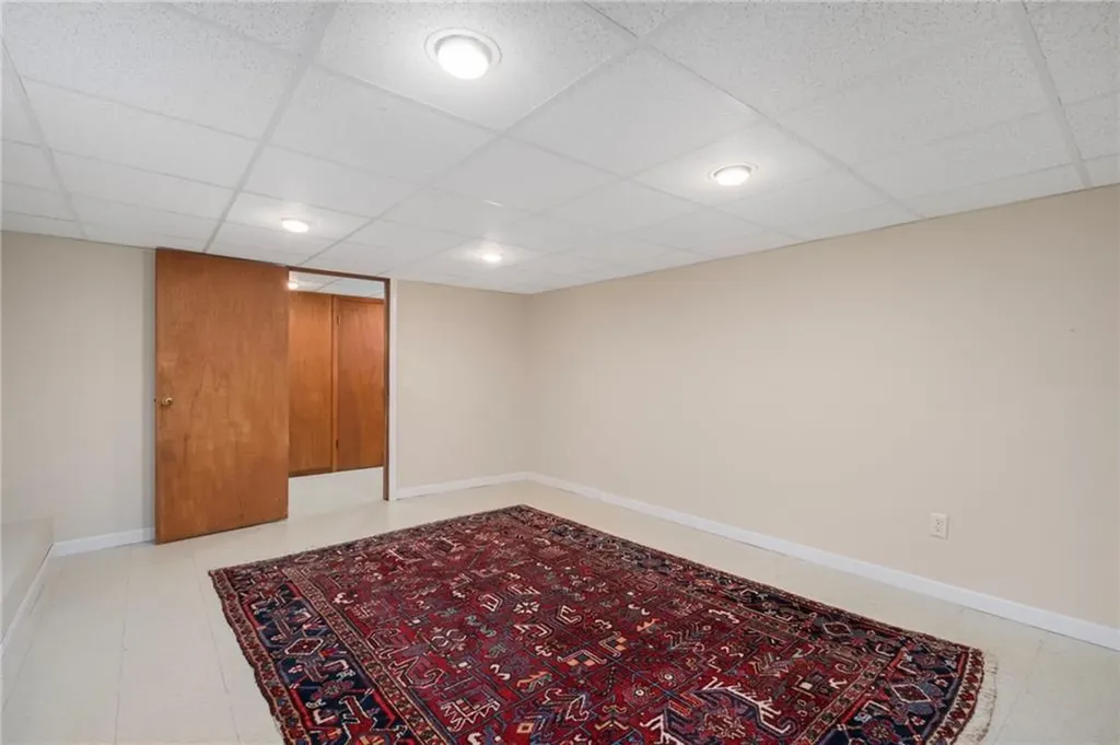 45 Barren Hill Drive Warwick RI 02886