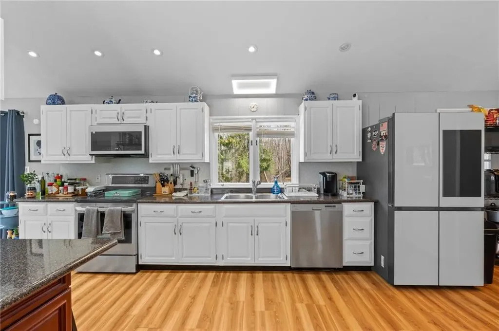 77 Woodlawn Avenue North Providence RI 02904