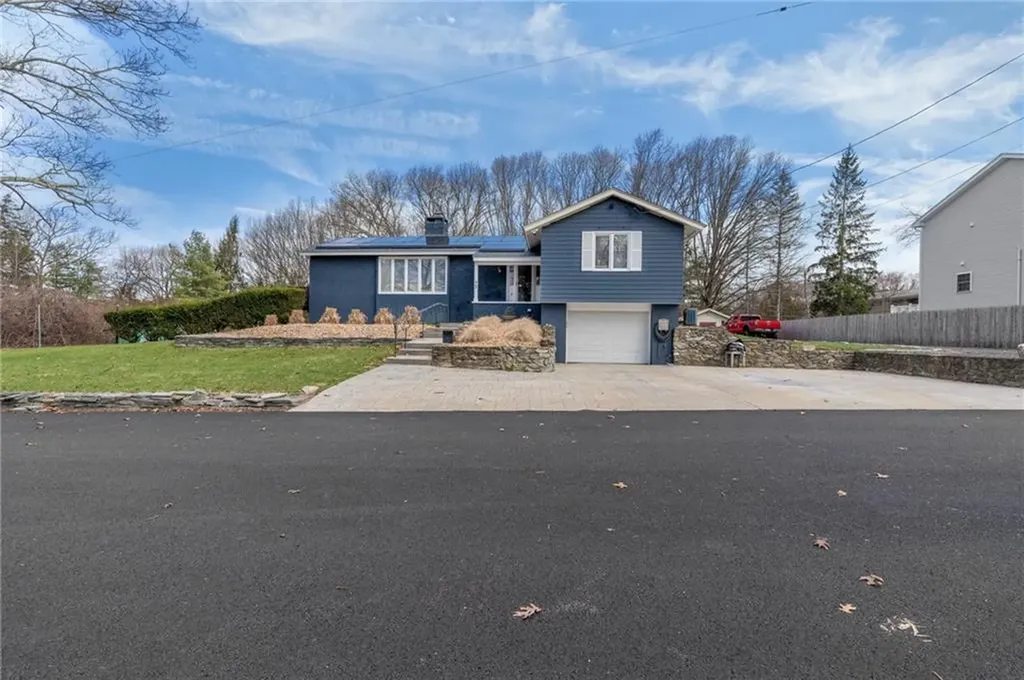 77 Woodlawn Avenue North Providence RI 02904