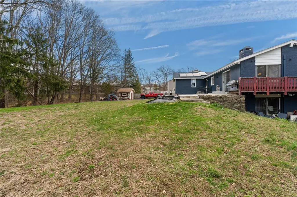 77 Woodlawn Avenue North Providence RI 02904