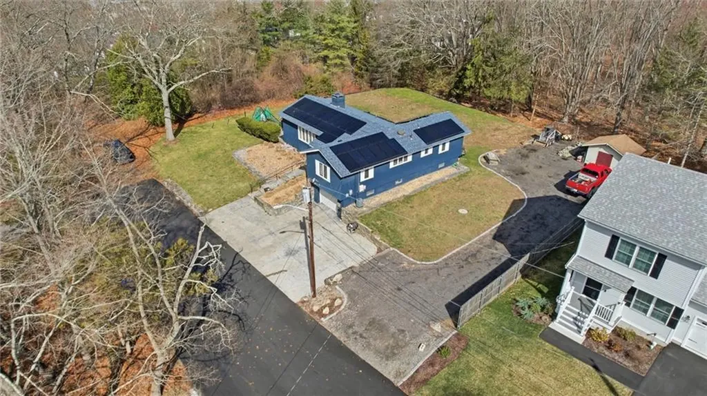 77 Woodlawn Avenue North Providence RI 02904