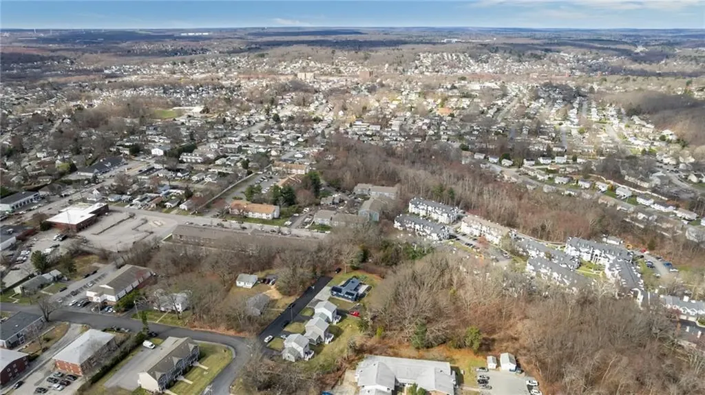 77 Woodlawn Avenue North Providence RI 02904
